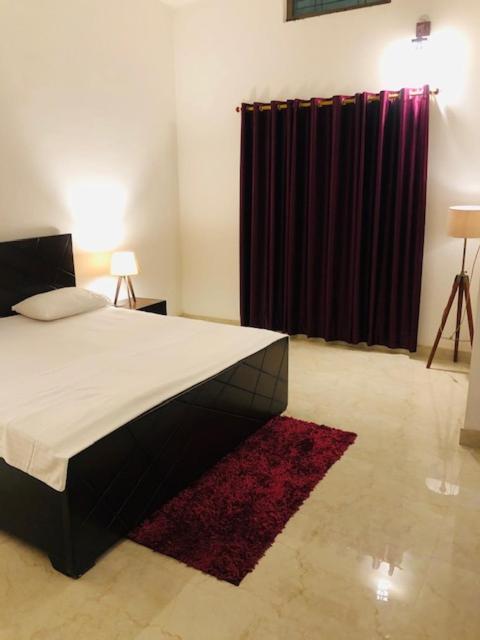 Tattva Luxurious Apartment Váránaszi Kültér fotó
